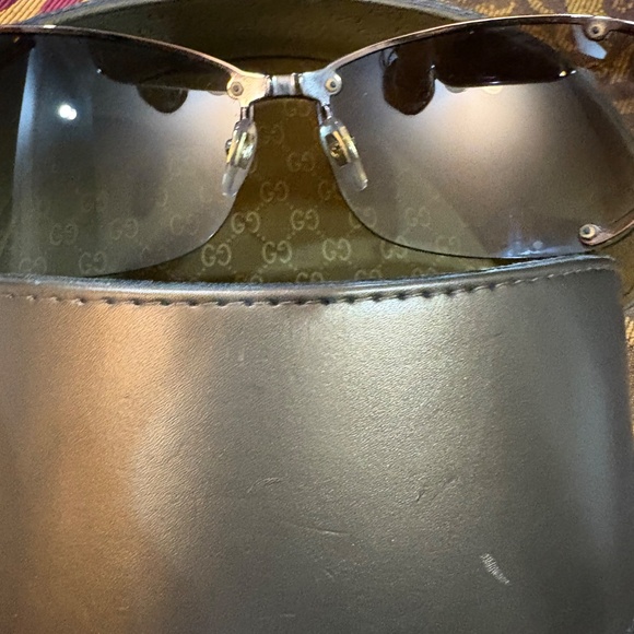 AUTHENTIC GUCCI SUNGLASSES - Picture 12 of 12